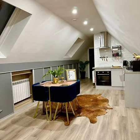 Country Haven Comfy & Sleek Apartment *
